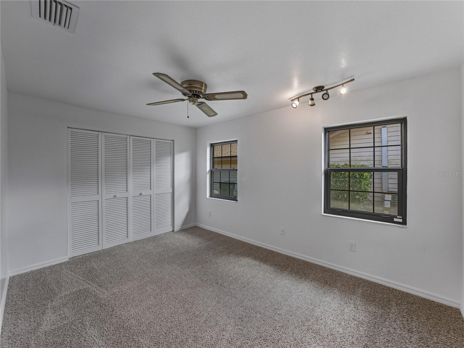 16404 ASHWOOD DR, TAMPA, FL, 33624