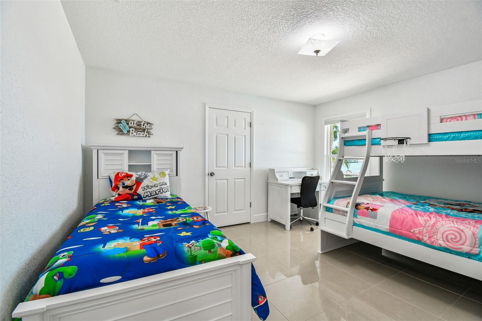 TB8443266 Property Photo