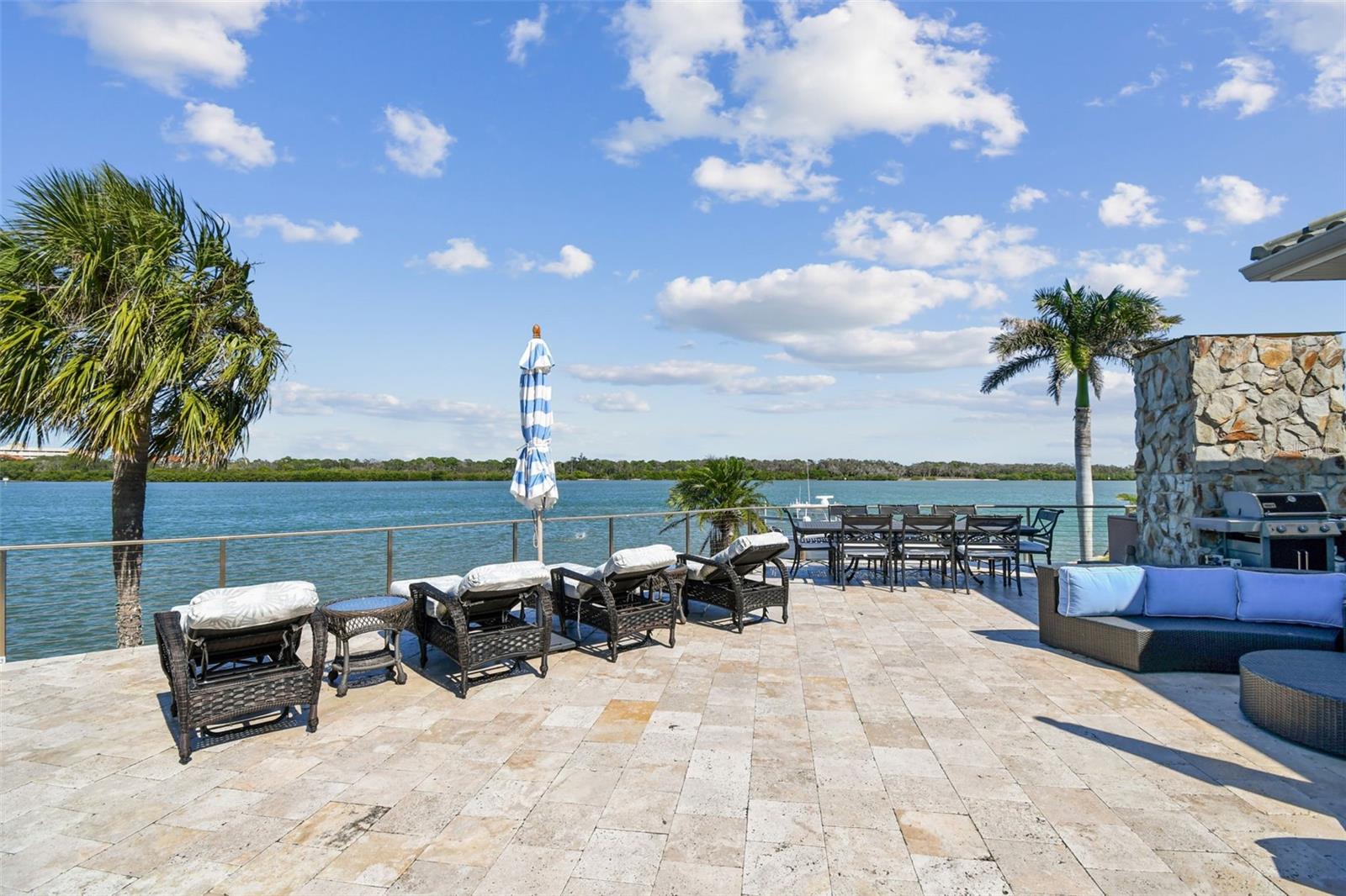 TB8443266 Property Photo