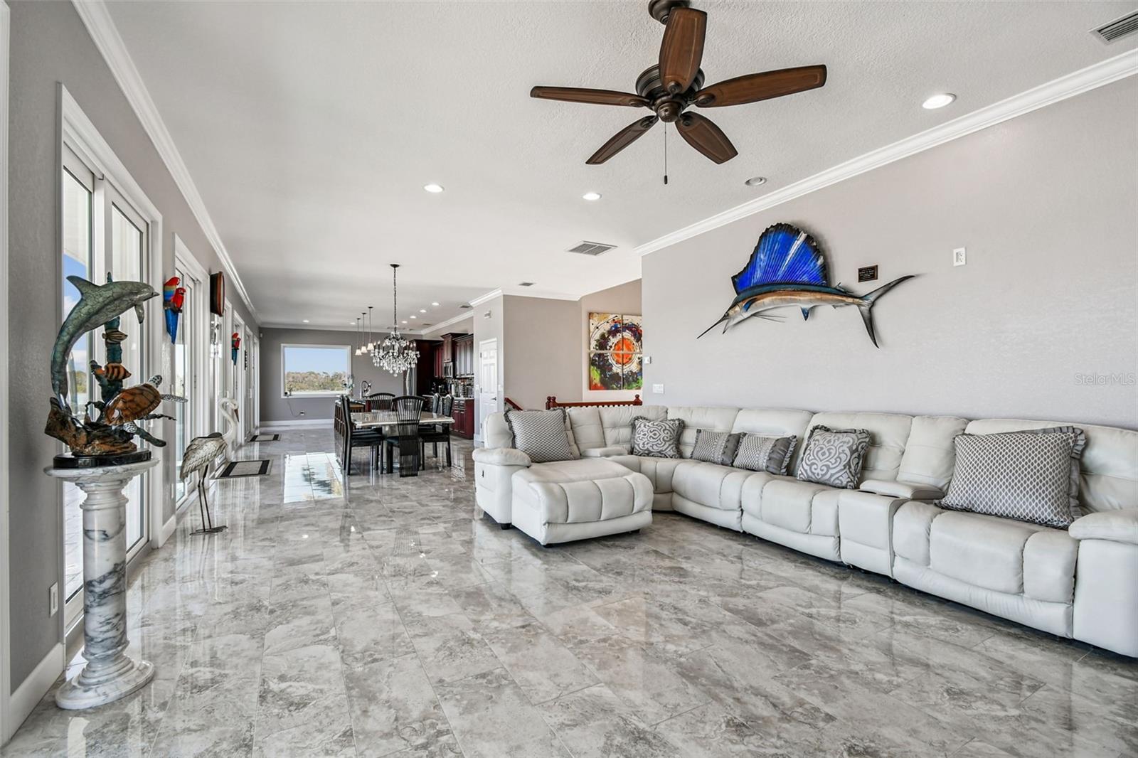 TB8443266 Property Photo