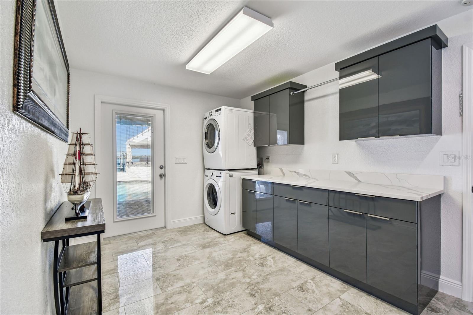 TB8443266 Property Photo