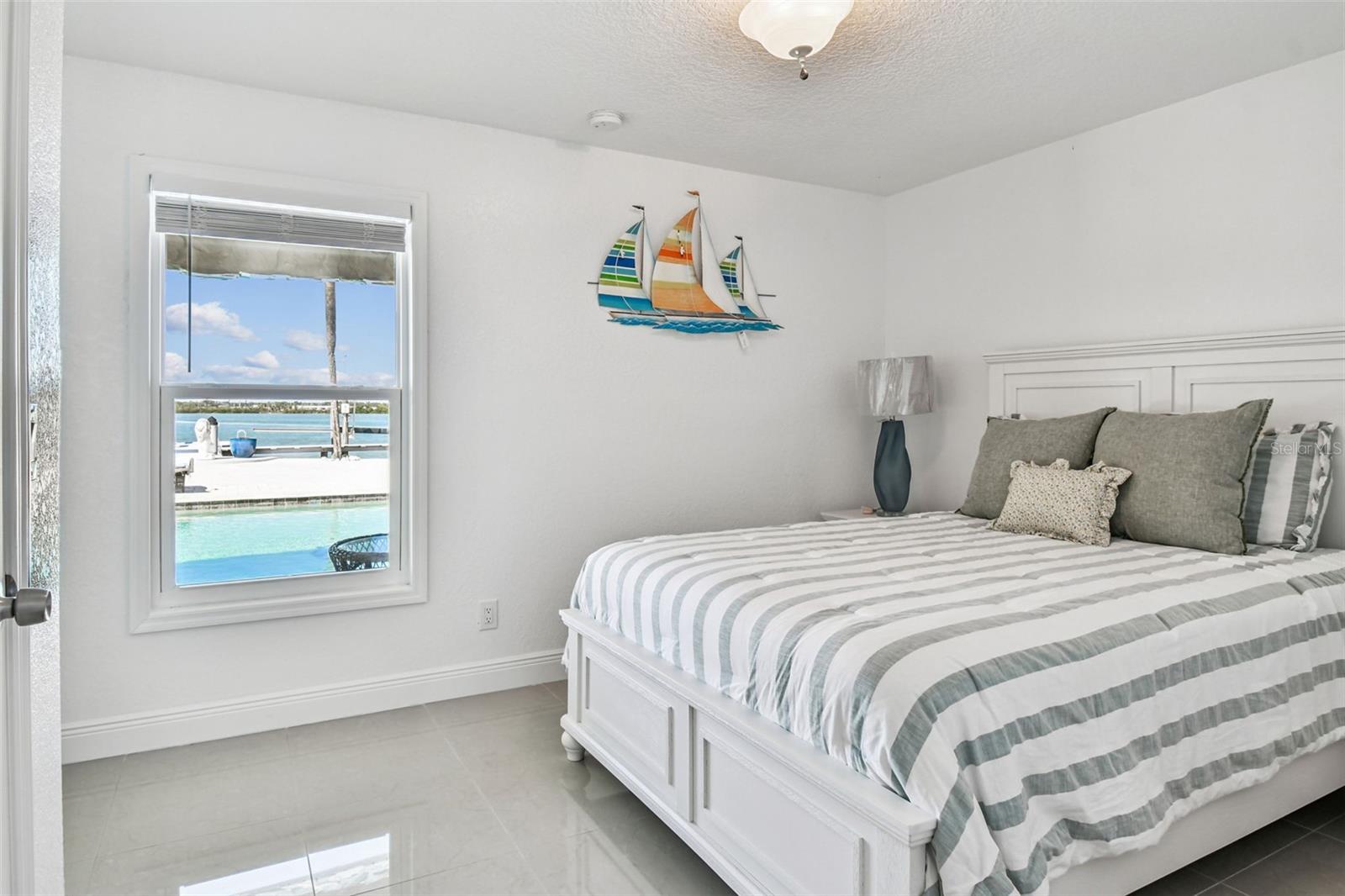 TB8443266 Property Photo