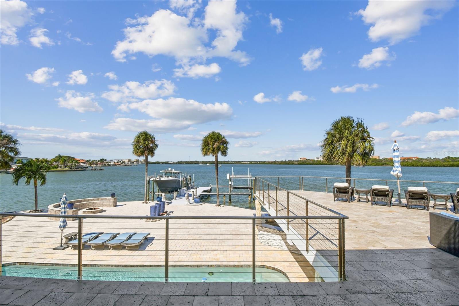 TB8443266 Property Photo