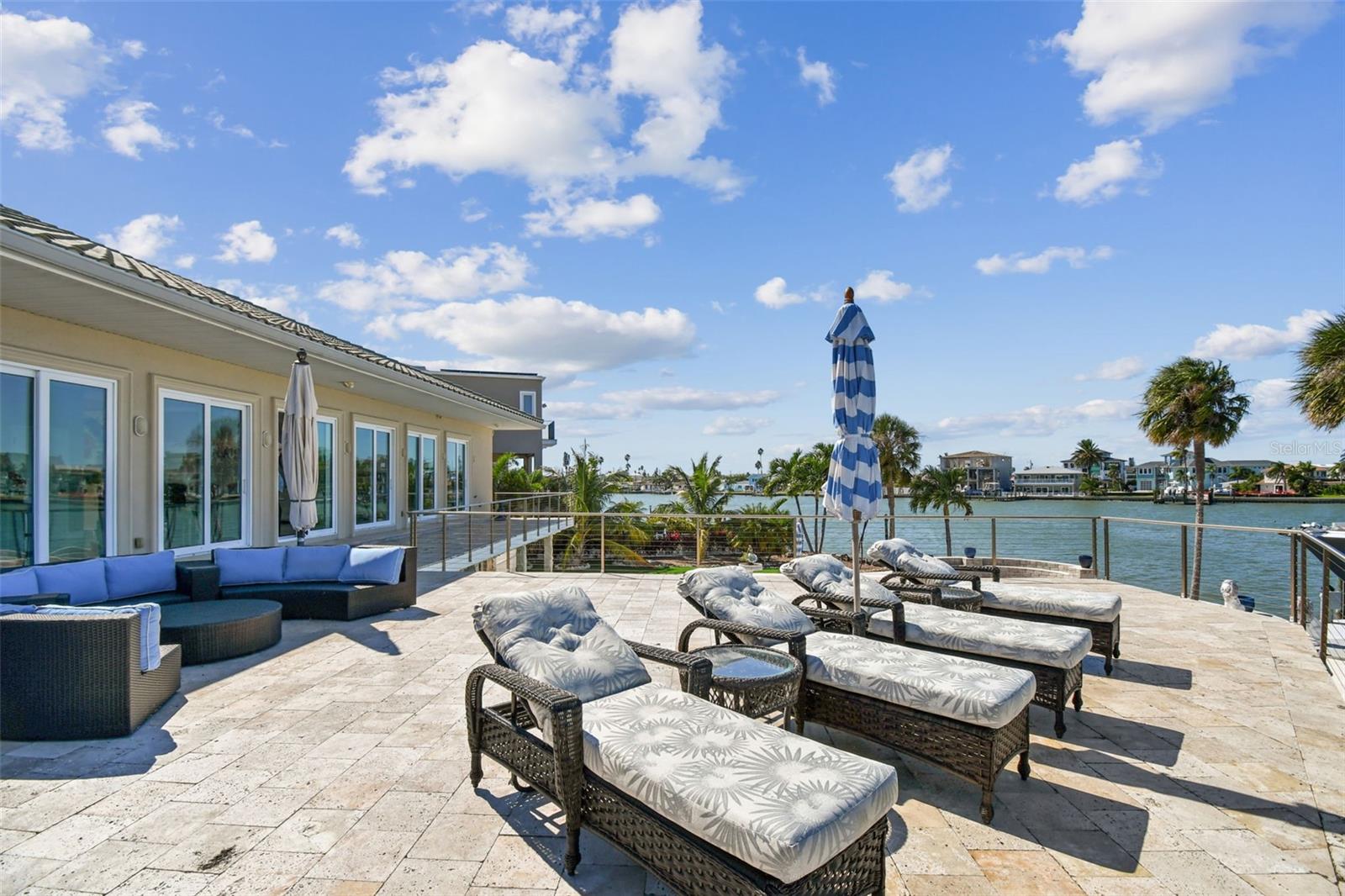 TB8443266 Property Photo