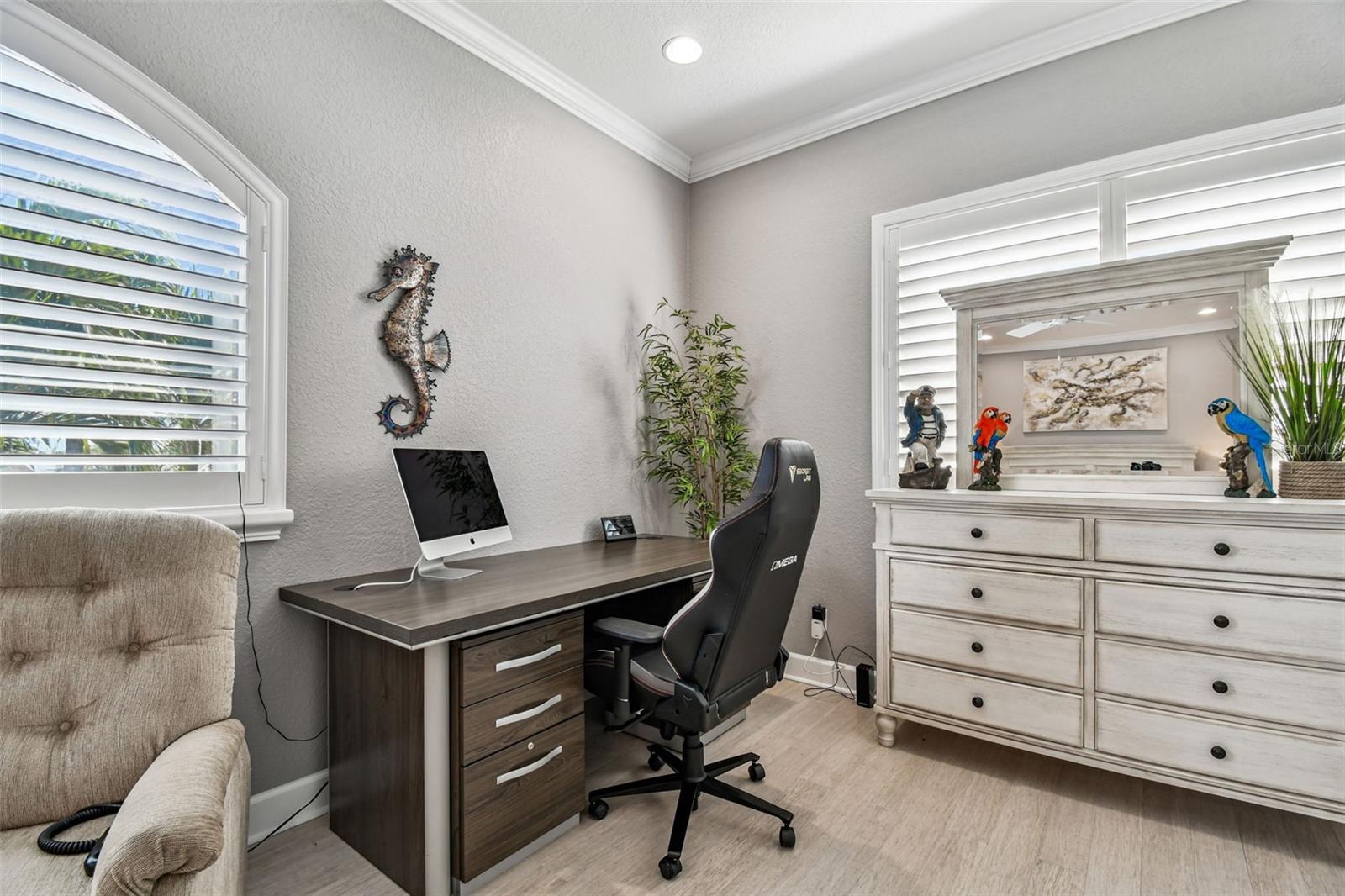 TB8443266 Property Photo