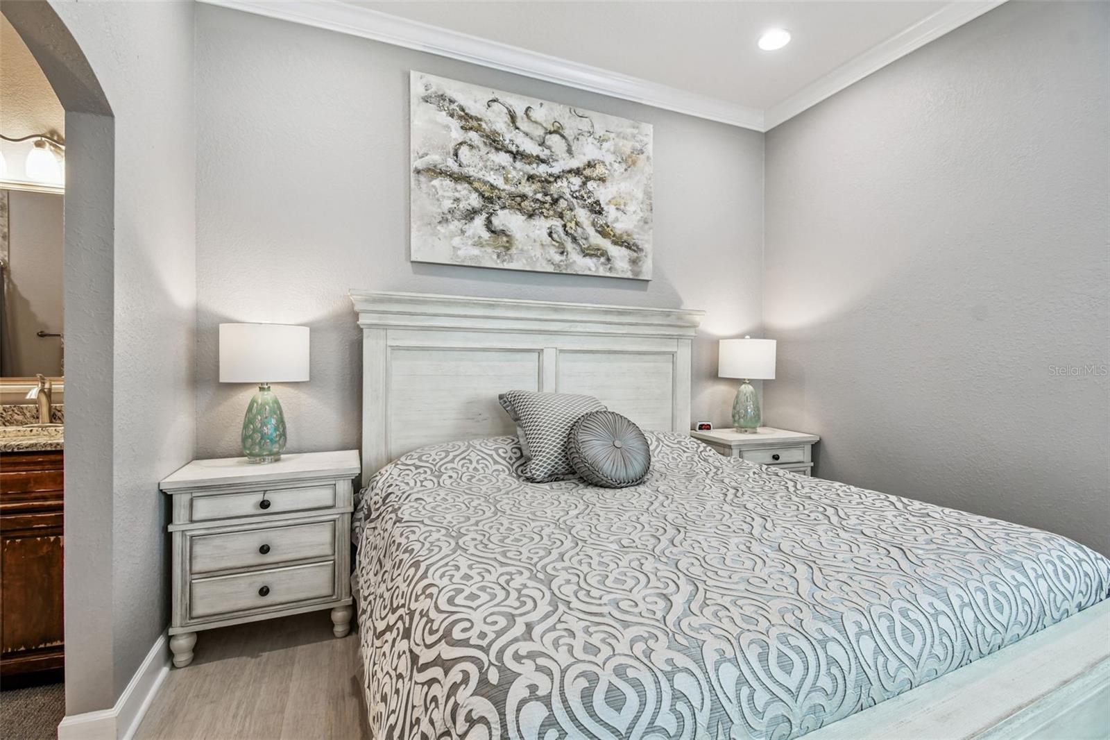 TB8443266 Property Photo