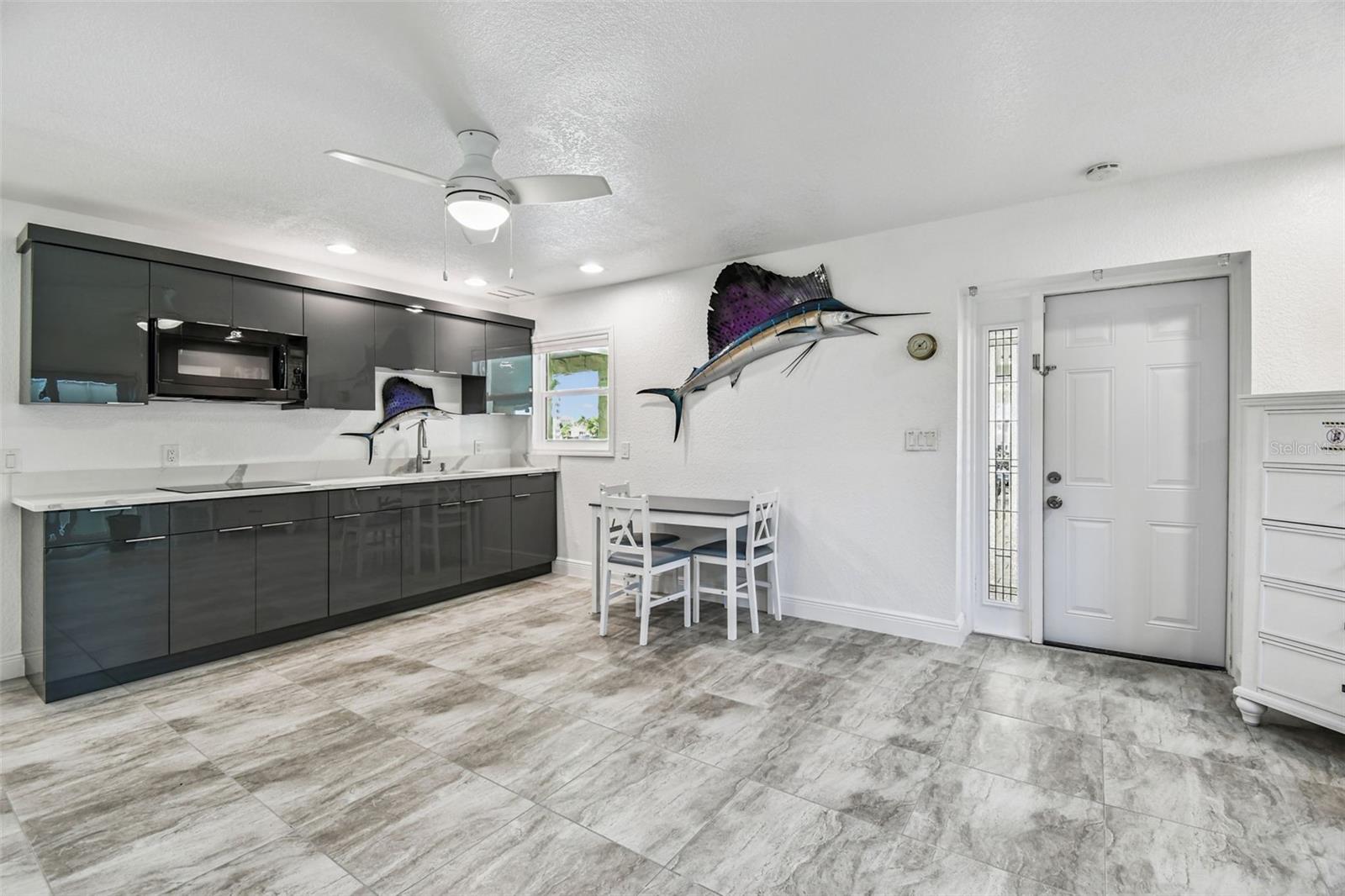 TB8443266 Property Photo