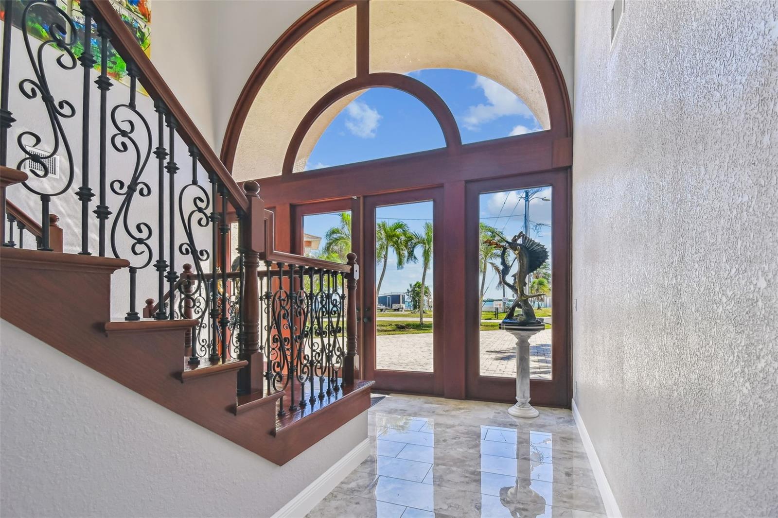 TB8443266 Property Photo