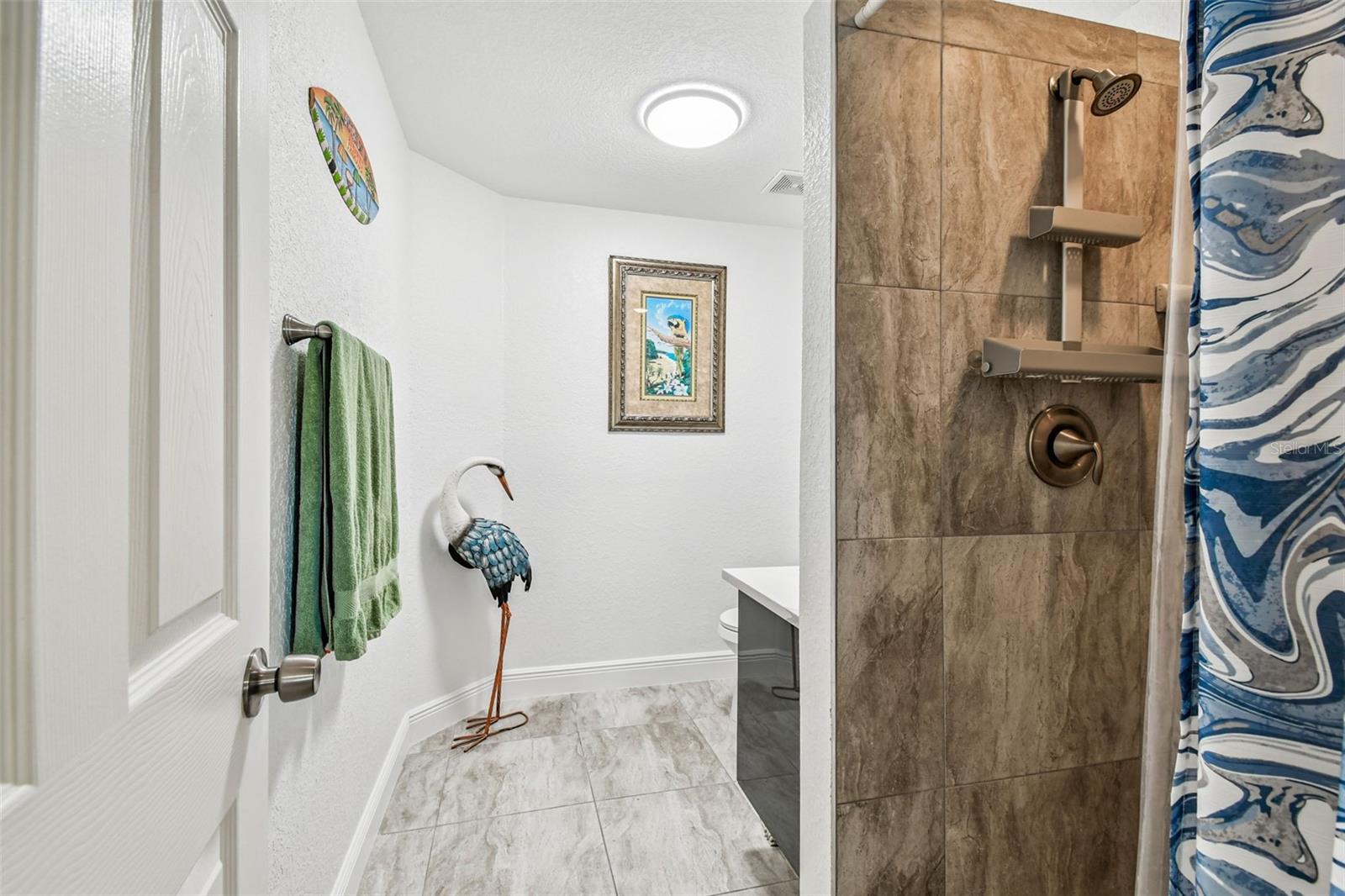 TB8443266 Property Photo