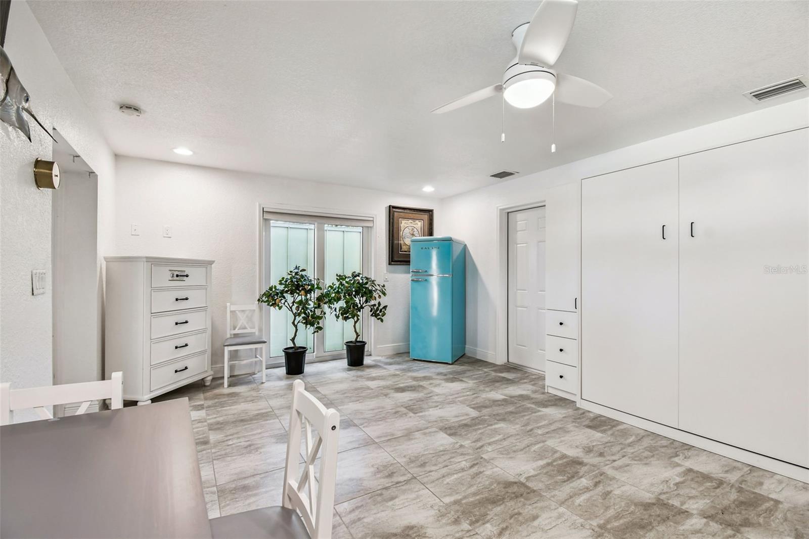 TB8443266 Property Photo