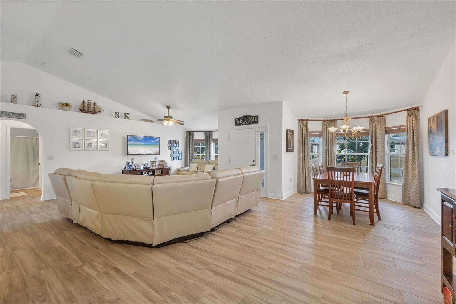 15099 BUSWELL AVE, PORT CHARLOTTE, FL, 33953