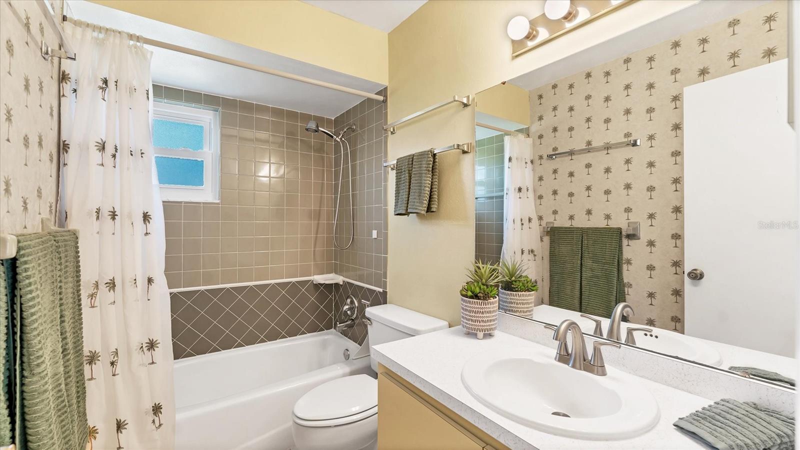 4515 MANGROVE POINT RD, BRADENTON, FL, 34210