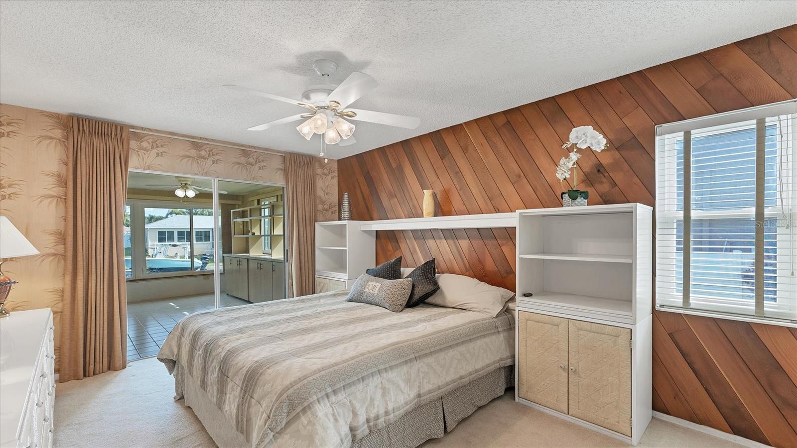 4515 MANGROVE POINT RD, BRADENTON, FL, 34210