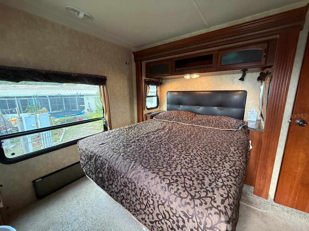 W7880329 Property Photo