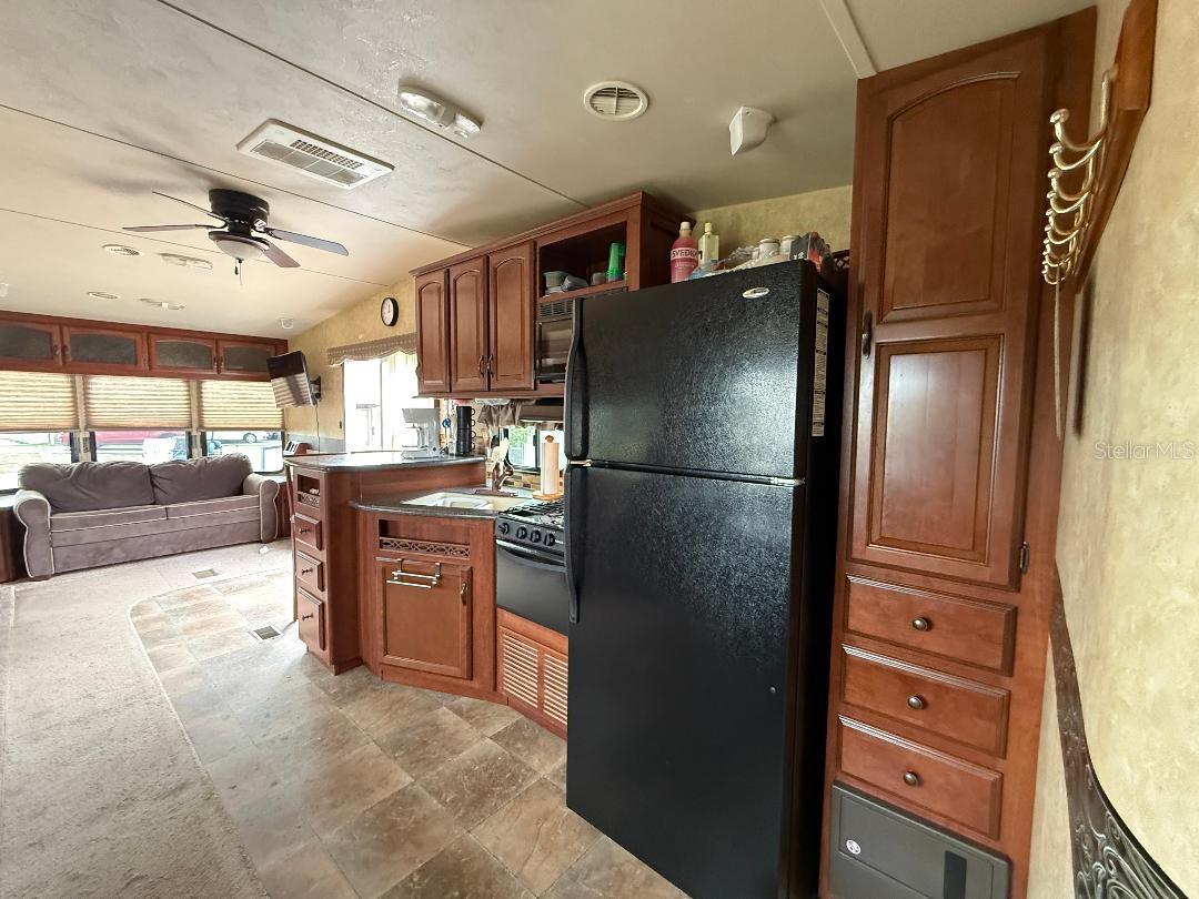 W7880329 Property Photo