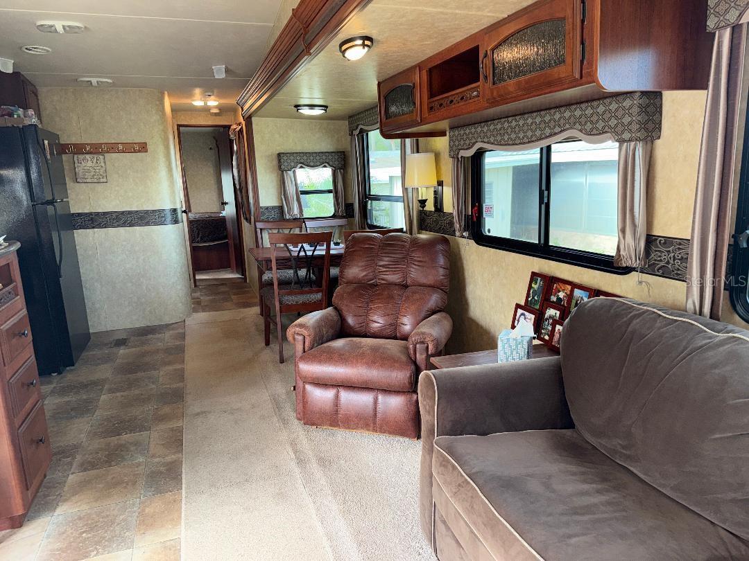 W7880329 Property Photo