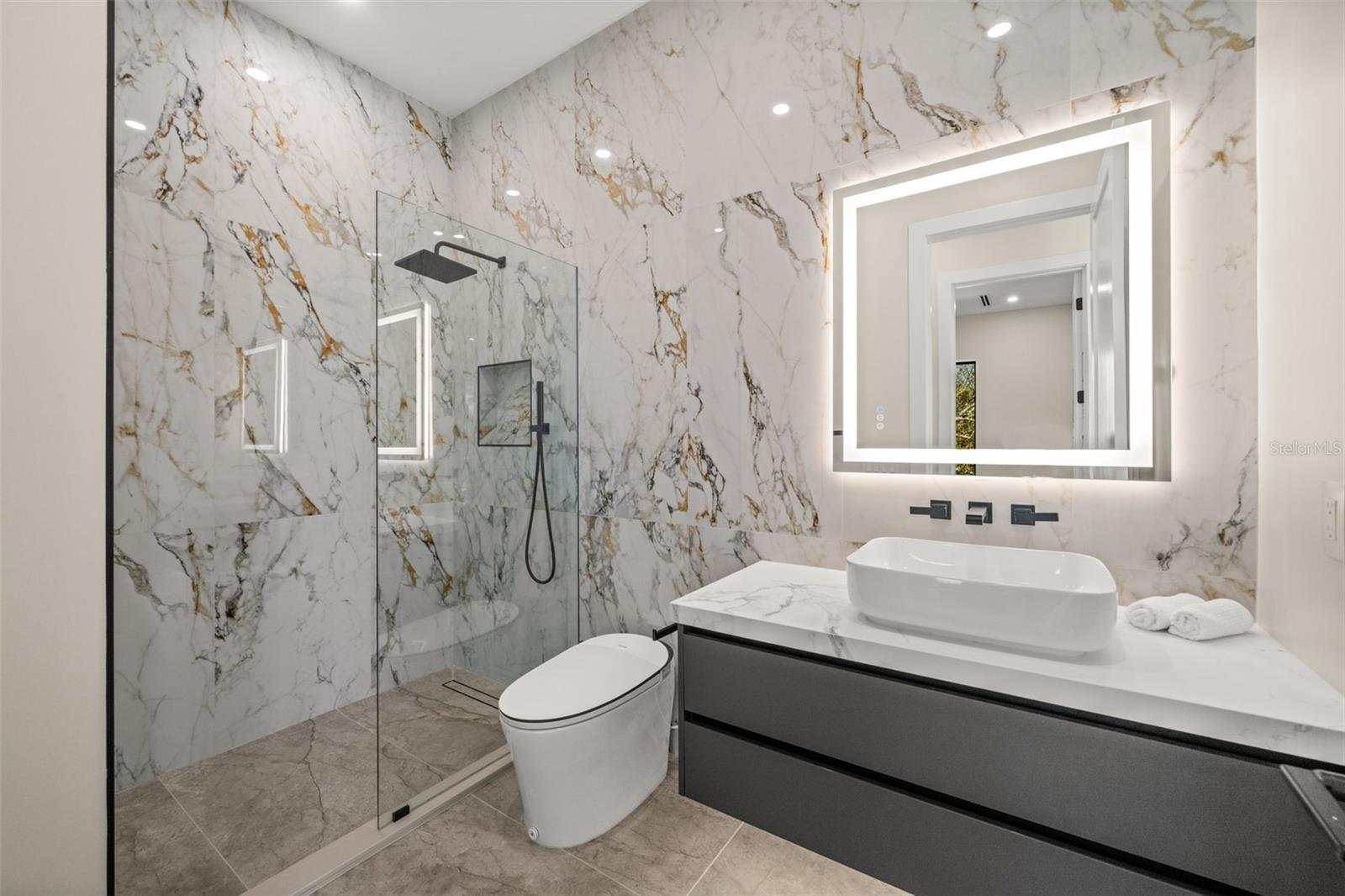 N6141220 Property Photo