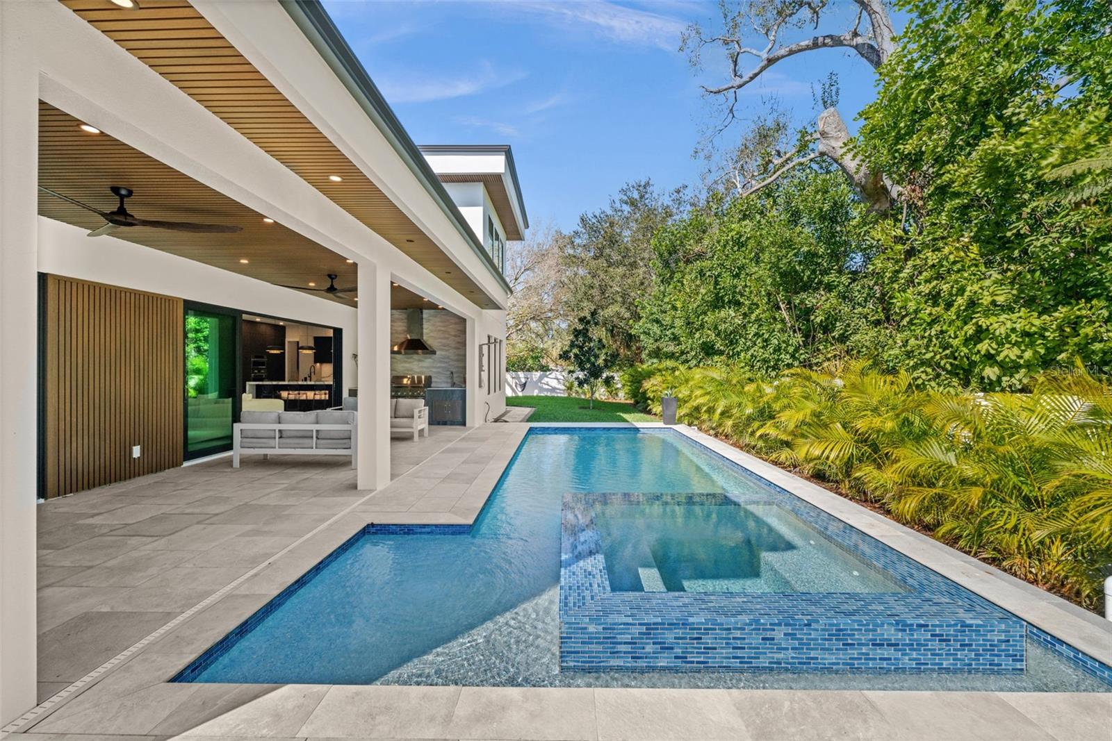 N6141220 Property Photo