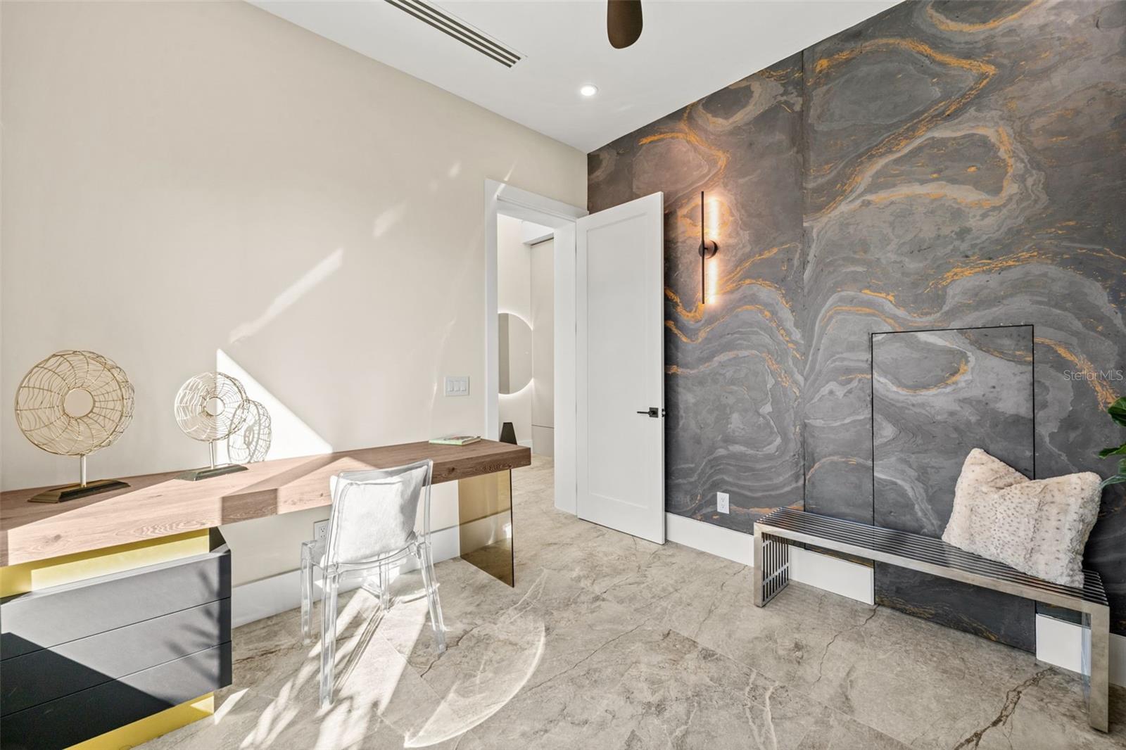 N6141220 Property Photo