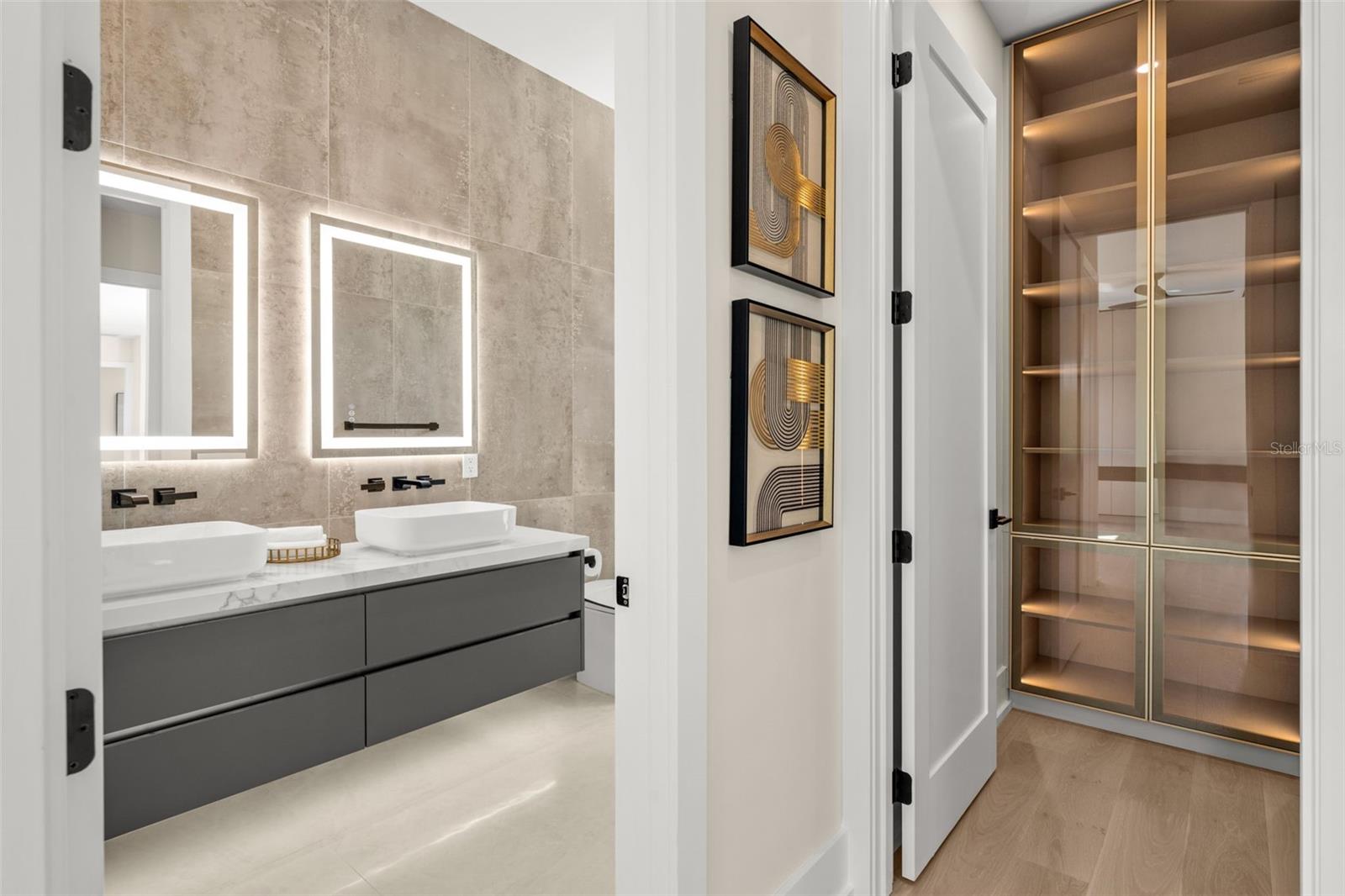 N6141220 Property Photo