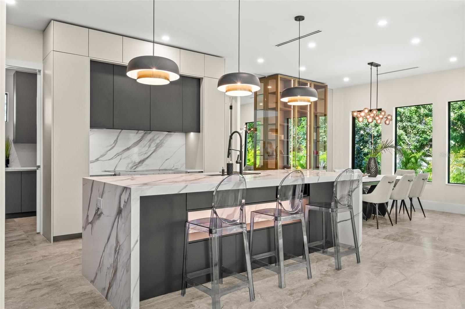 N6141220 Property Photo