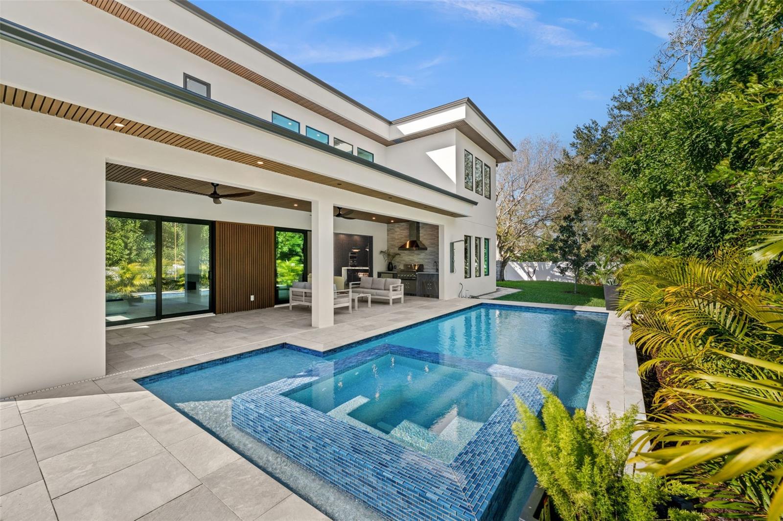 N6141220 Property Photo