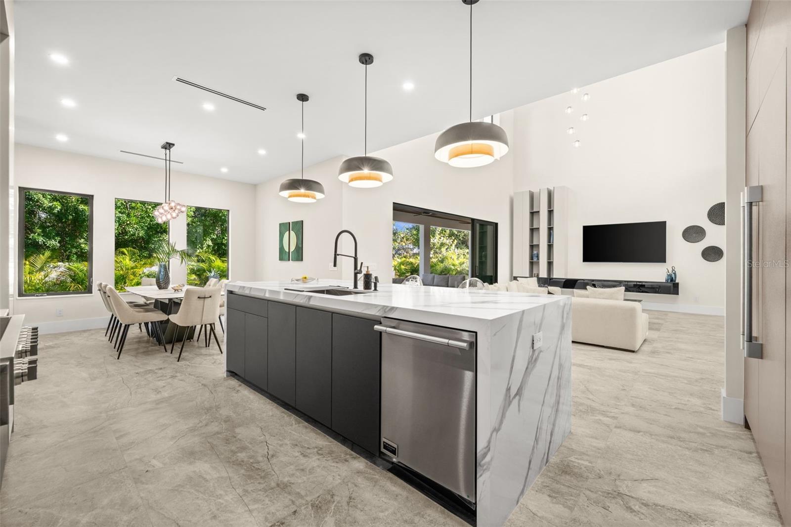 N6141220 Property Photo