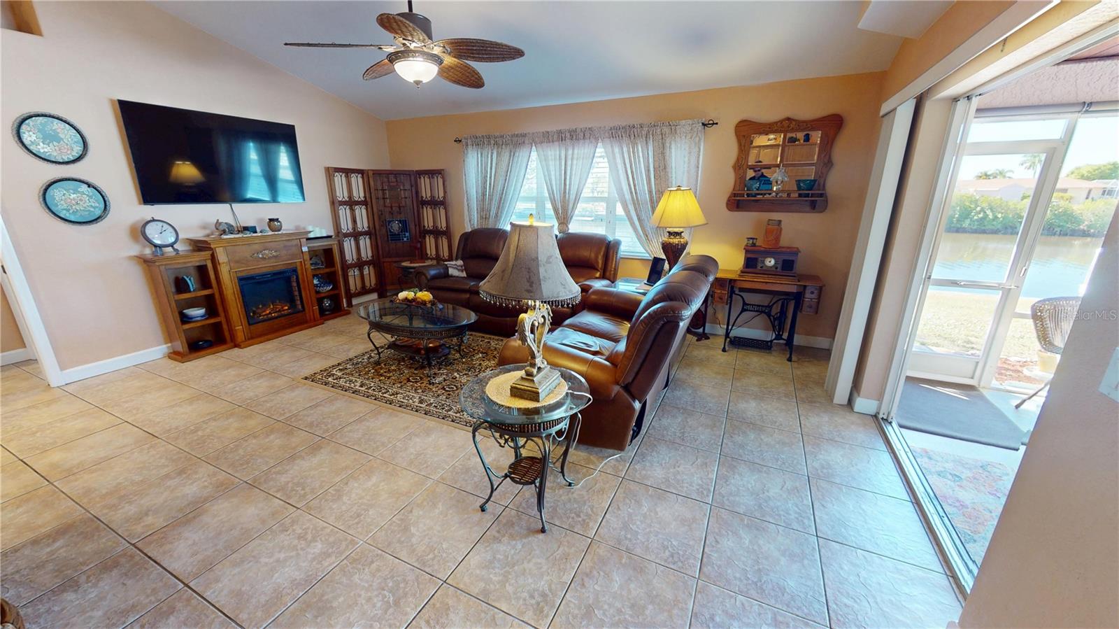 115 DUNN DR NE, PORT CHARLOTTE, FL, 33952