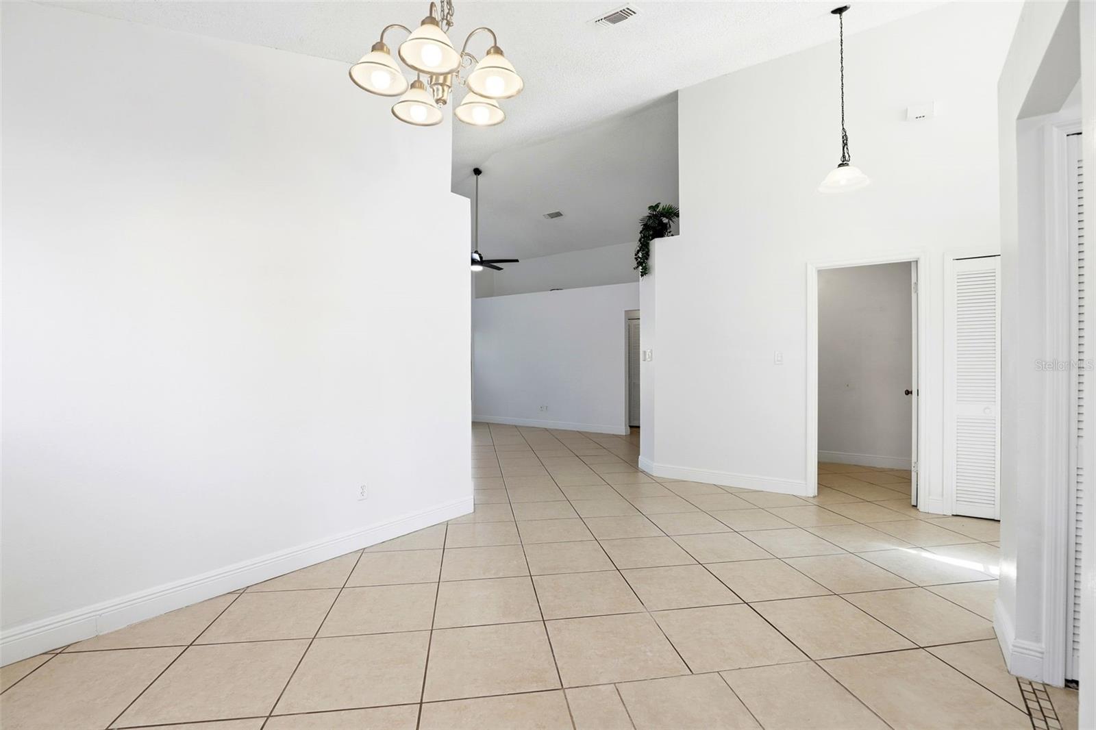 245 LAKEBREEZE CIR, LAKE MARY, FL, 32746