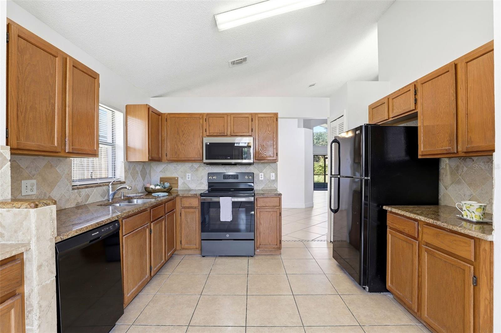 245 LAKEBREEZE CIR, LAKE MARY, FL, 32746