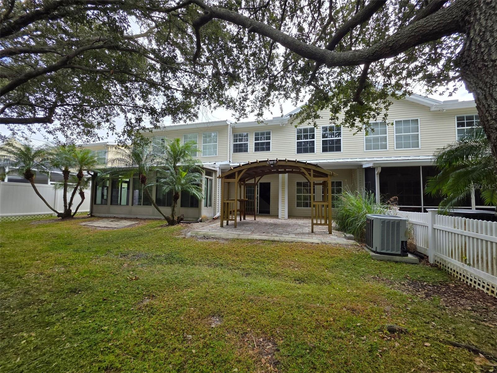 915 WOODBRIDGE CT, SAFETY HARBOR, FL, 34695