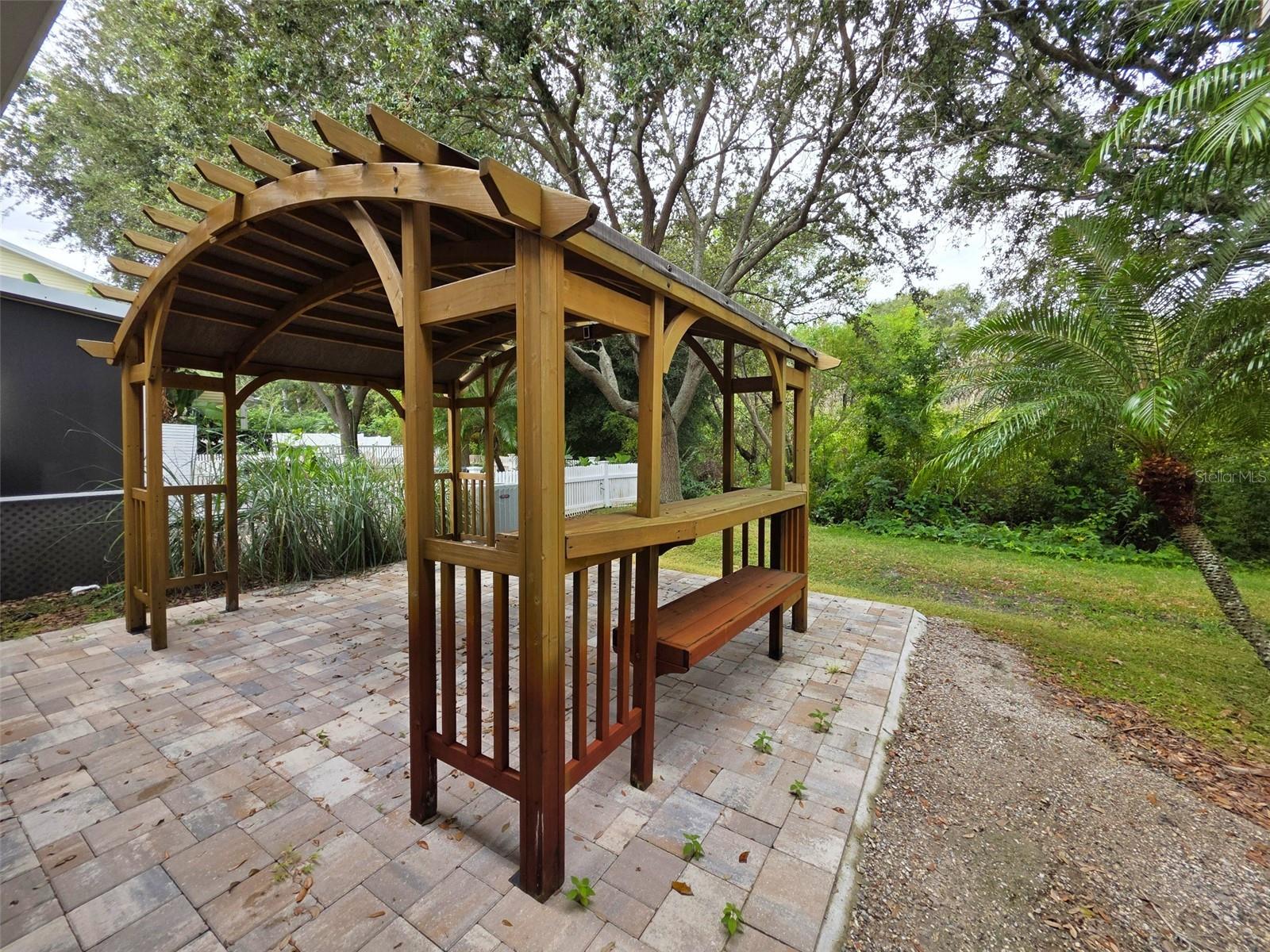 915 WOODBRIDGE CT, SAFETY HARBOR, FL, 34695