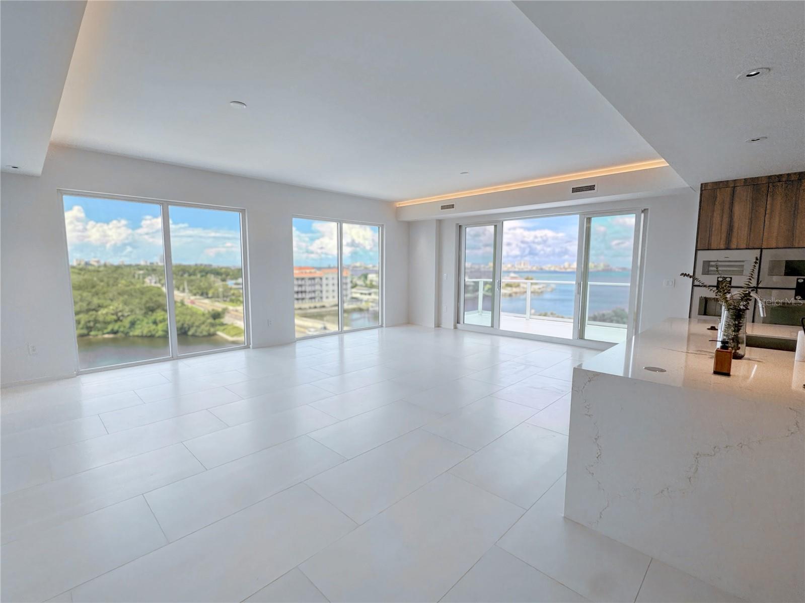 TB8443418 Property Photo