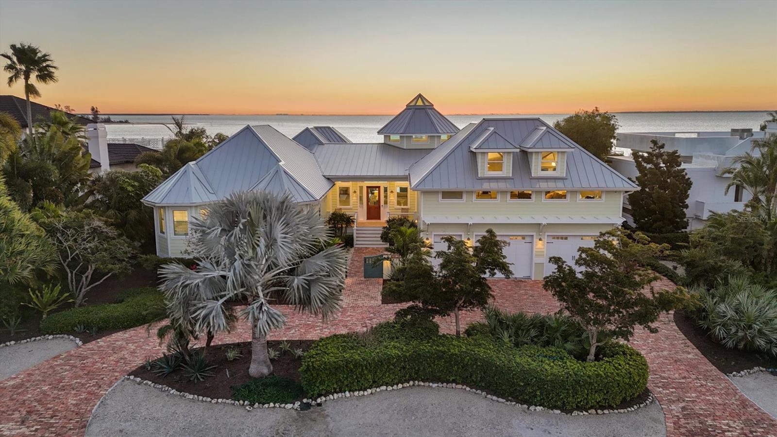 D6144517 Property Photo