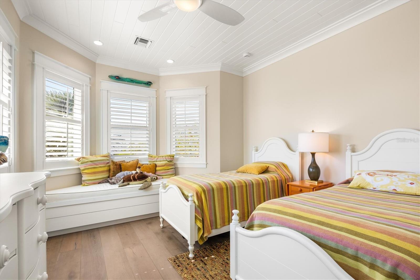 D6144517 Property Photo