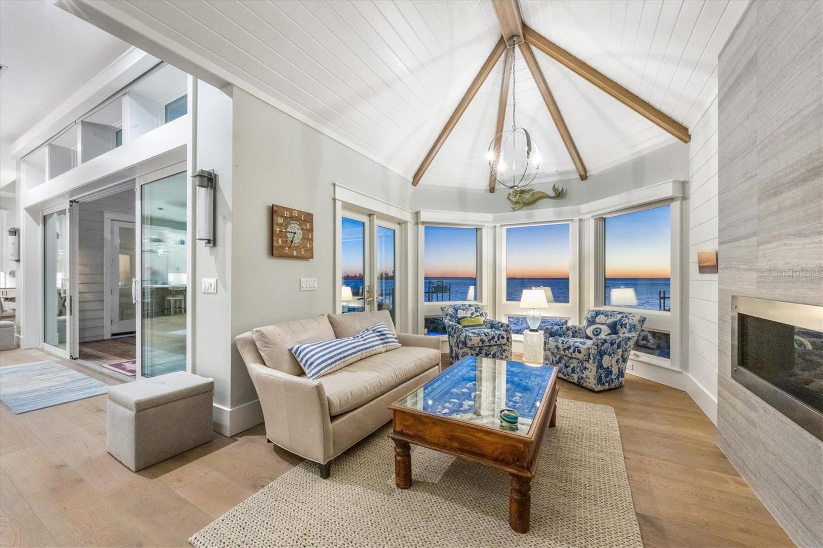 D6144517 Property Photo