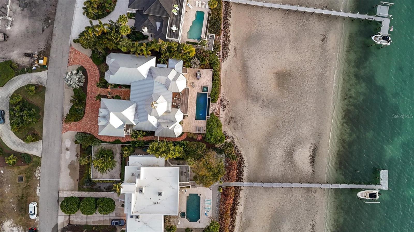 D6144517 Property Photo