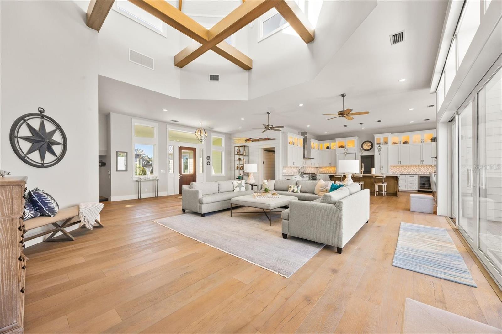 D6144517 Property Photo