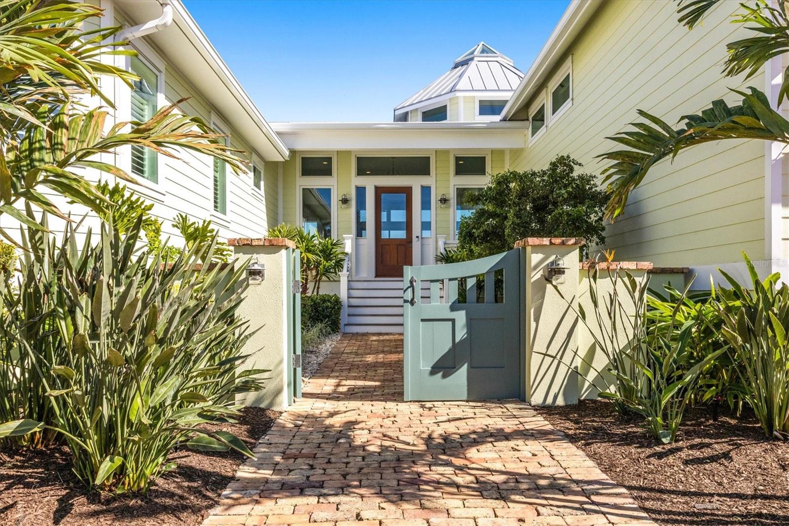 D6144517 Property Photo