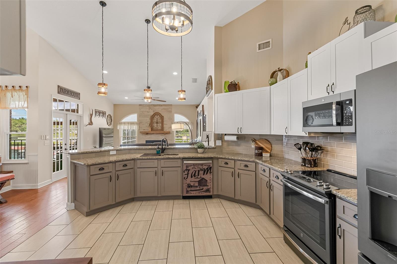 620 WILLOW POND LN, OSTEEN, FL, 32764