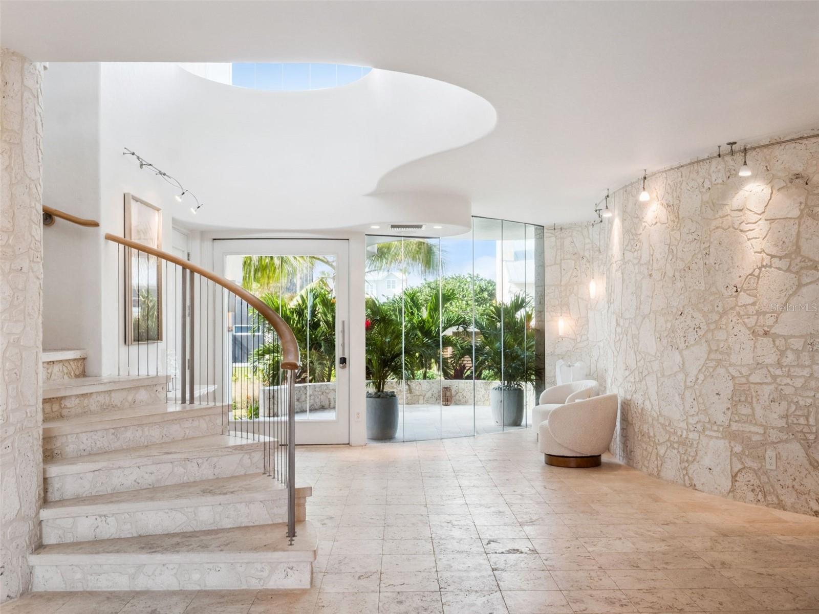 O6356817 Property Photo