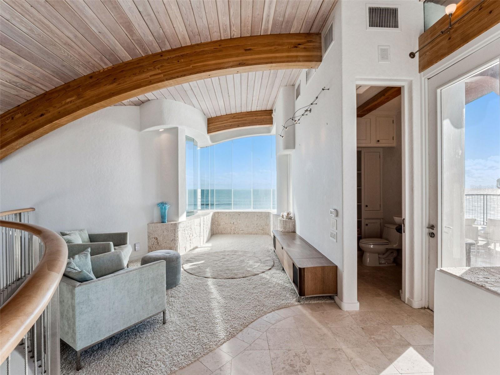 O6356817 Property Photo