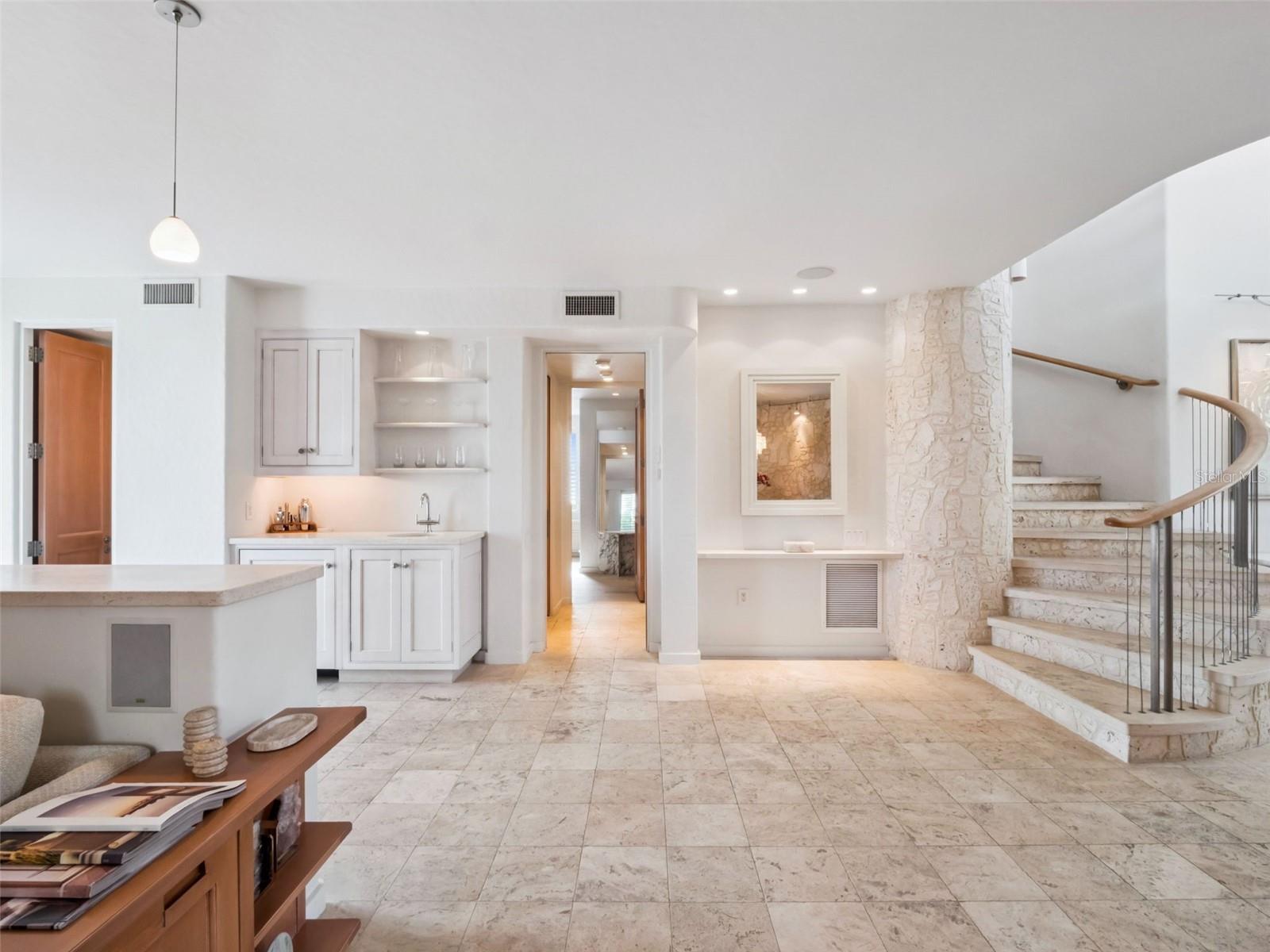 O6356817 Property Photo