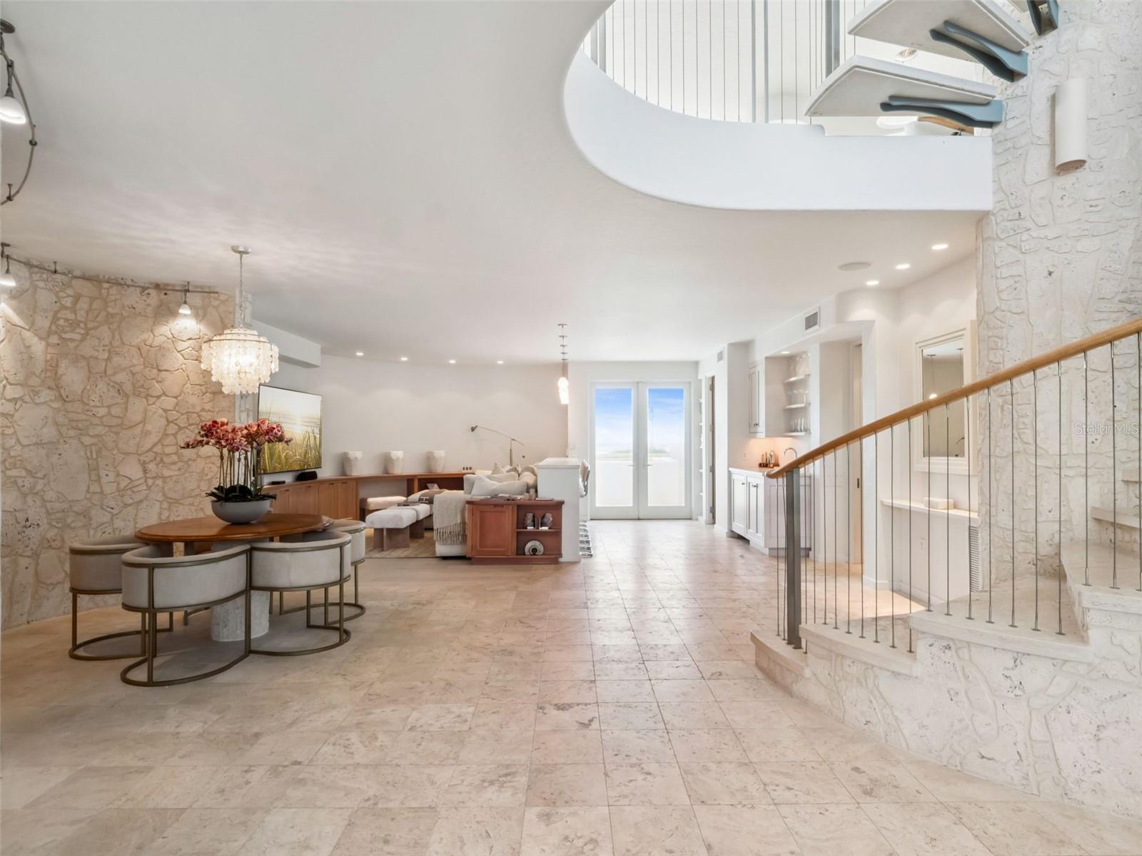 O6356817 Property Photo