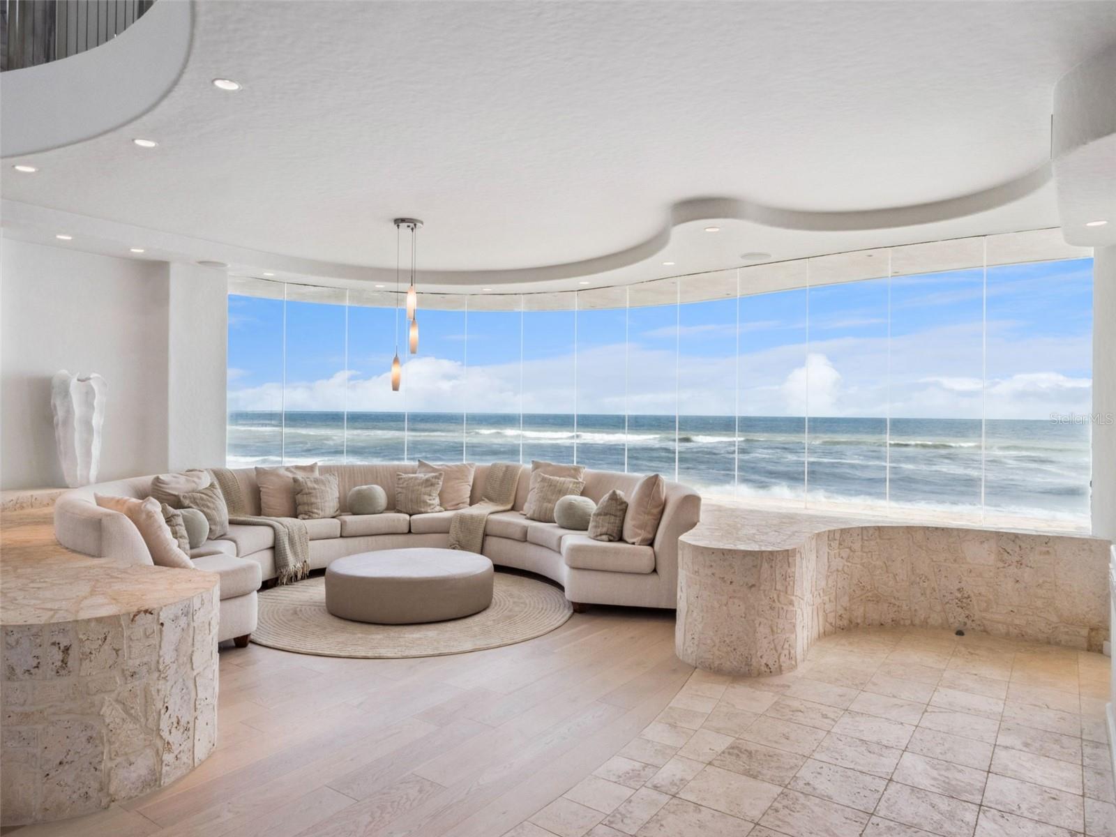 O6356817 Property Photo