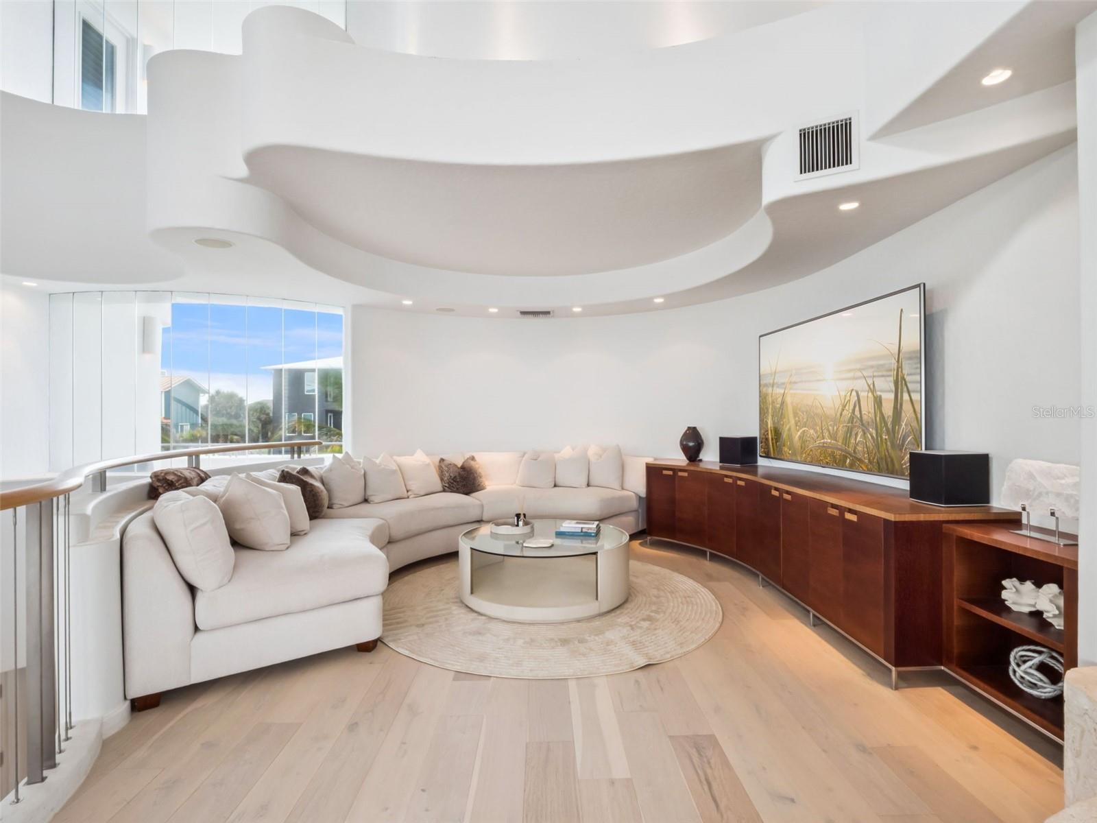 O6356817 Property Photo