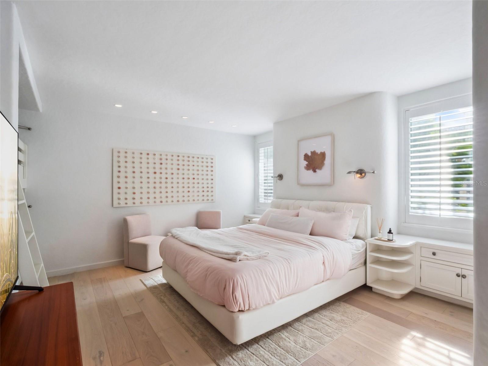 O6356817 Property Photo