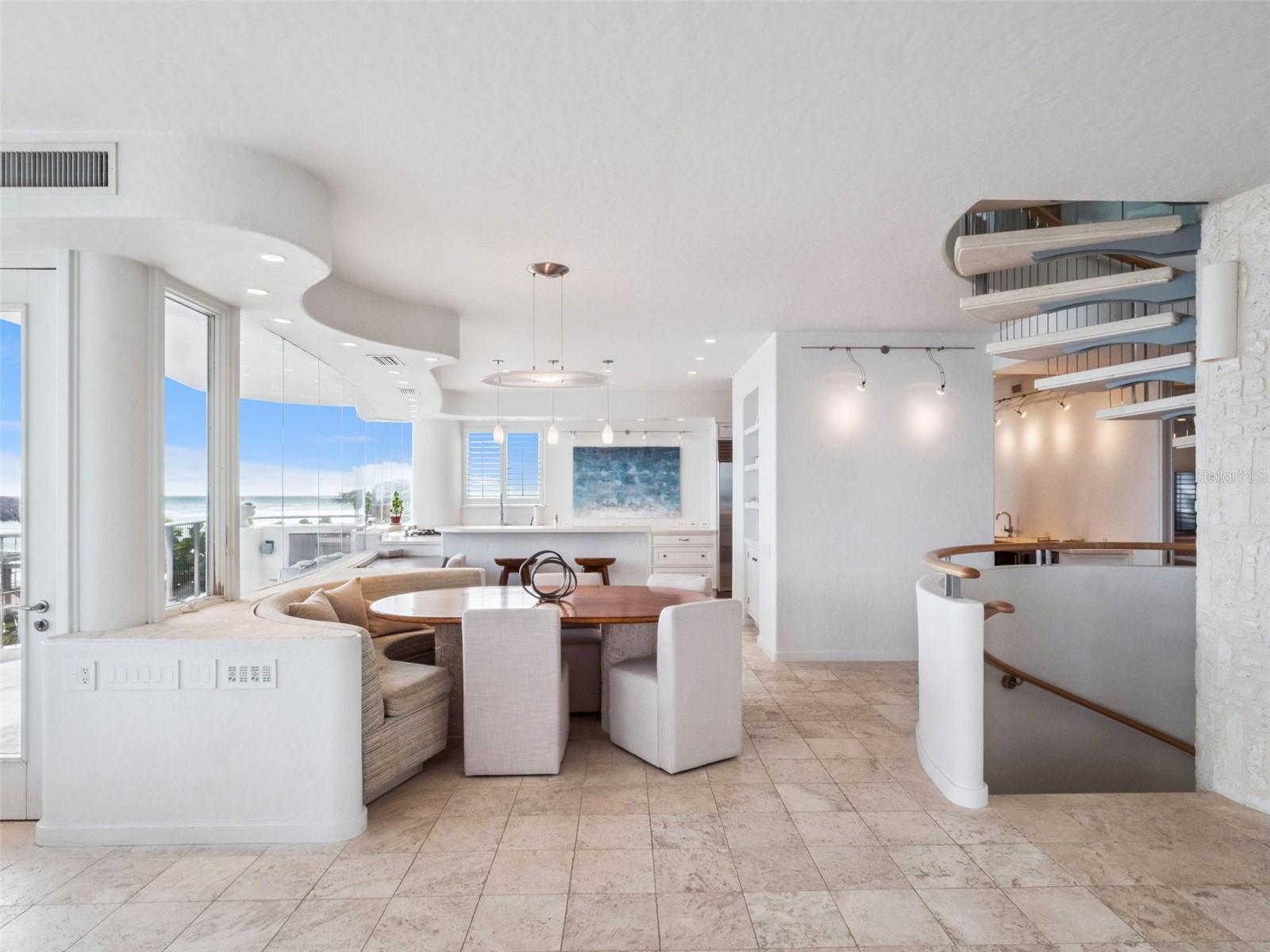 O6356817 Property Photo