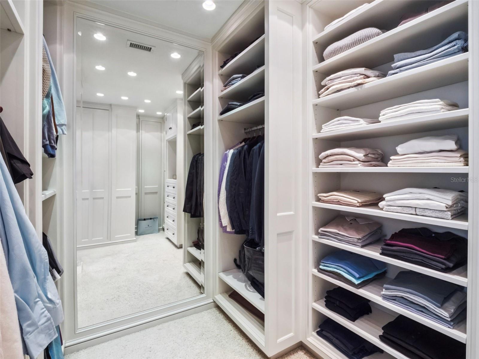 O6356817 Property Photo