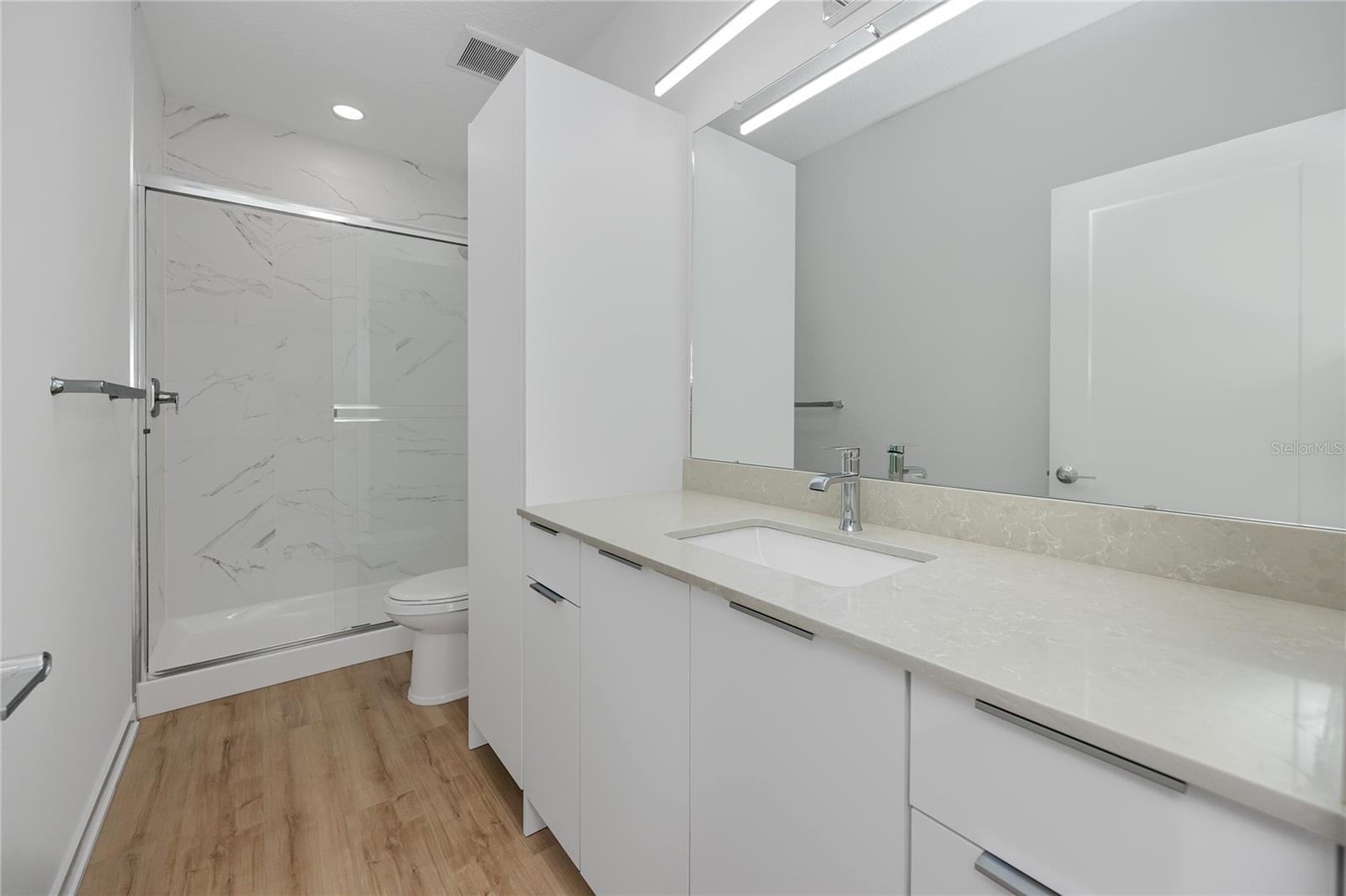 Master bedroom bathroom